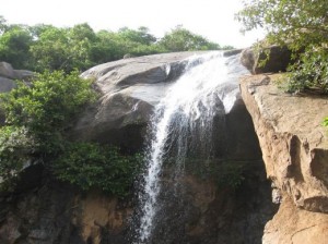 jalagamparai water falls